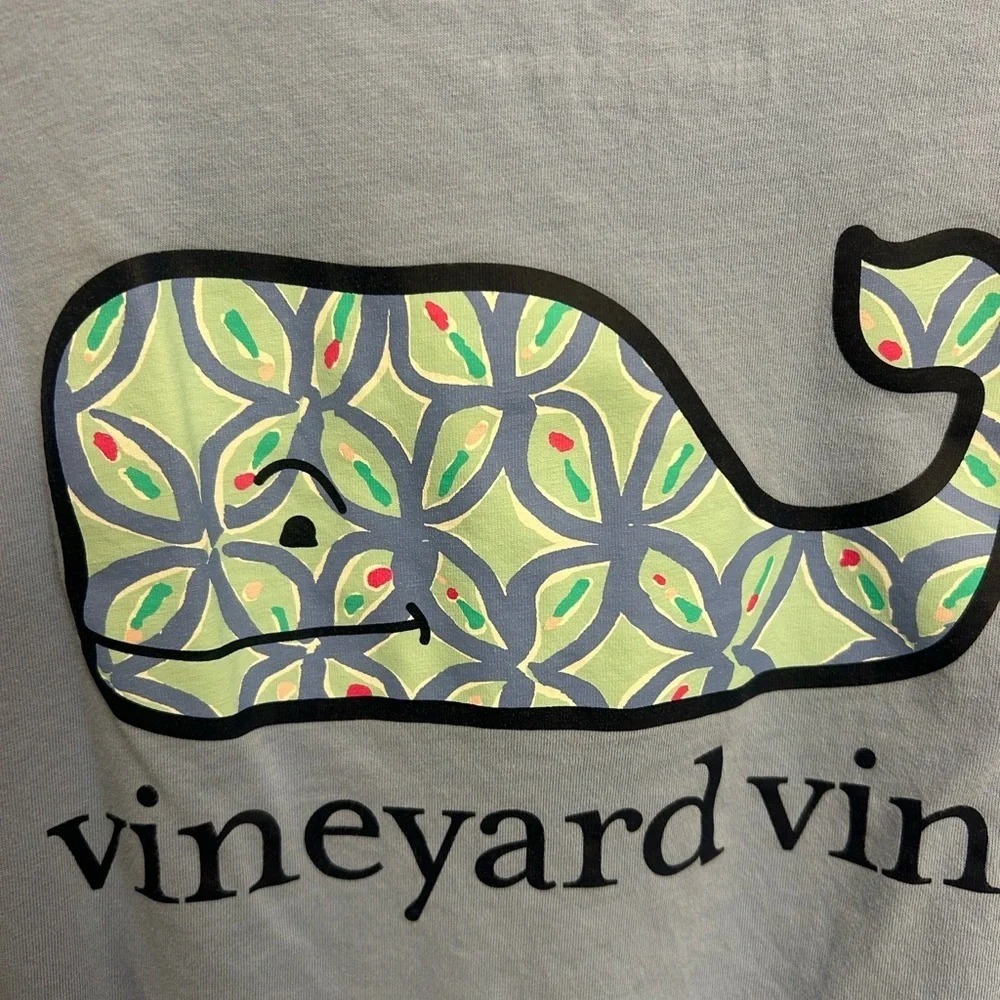 Vineyard Vines Blue T-Shirt girls large  classic whale print